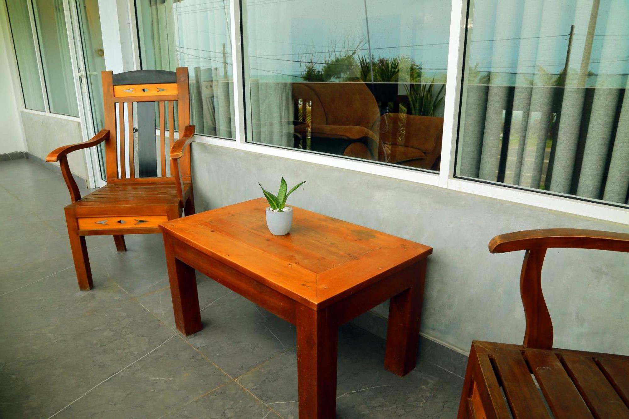 Cocos Hotel Midigama Exterior photo