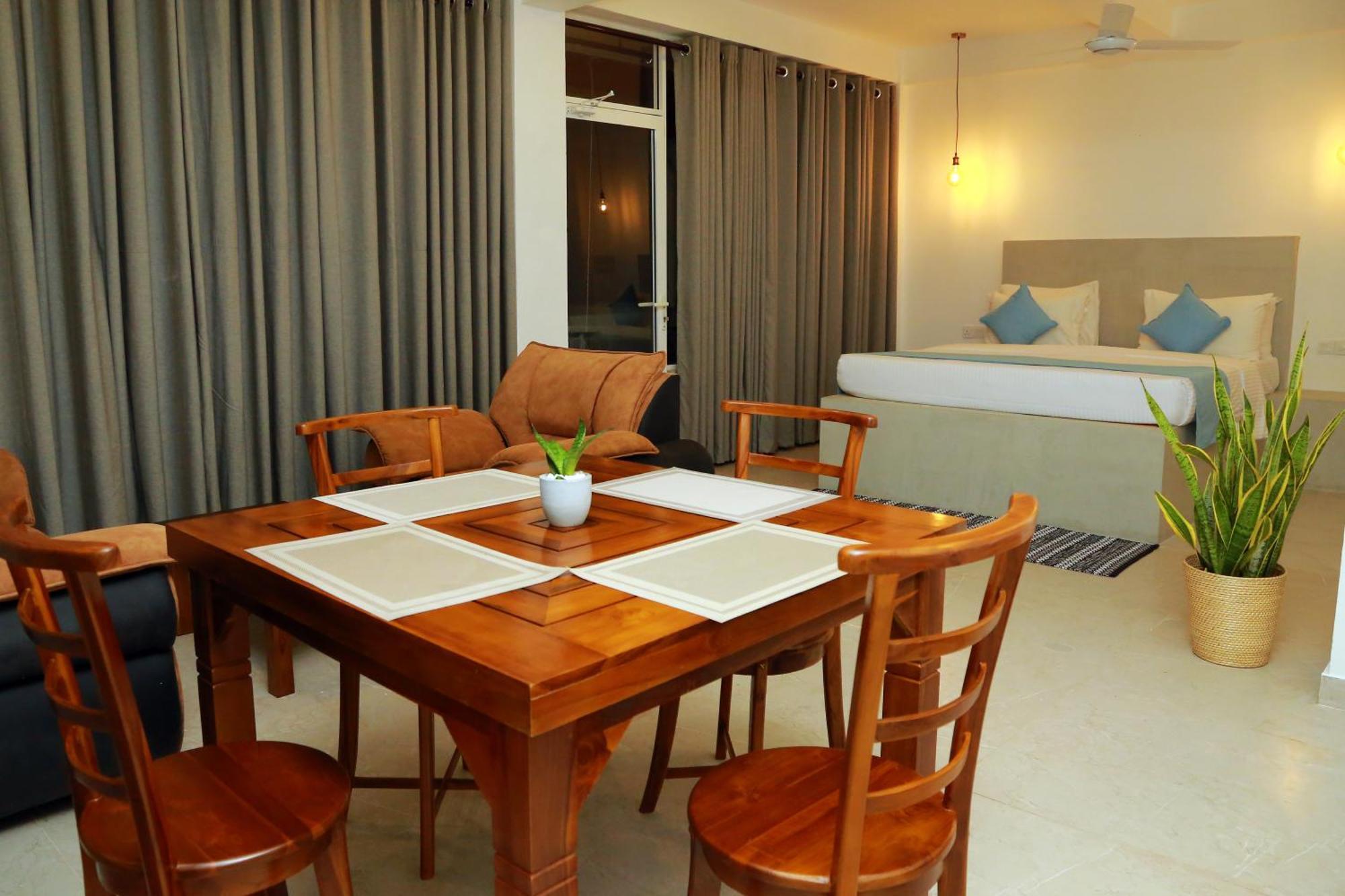 Cocos Hotel Midigama Exterior photo